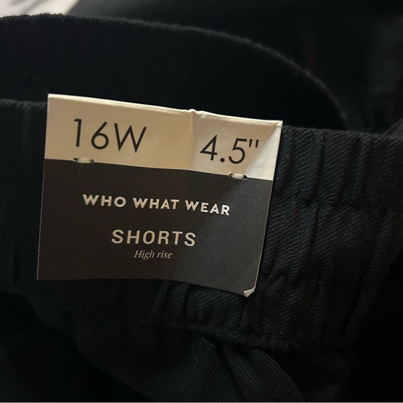 NWT Who What Wear Ruffle Shorts Size 16W - Picture 4 of 4